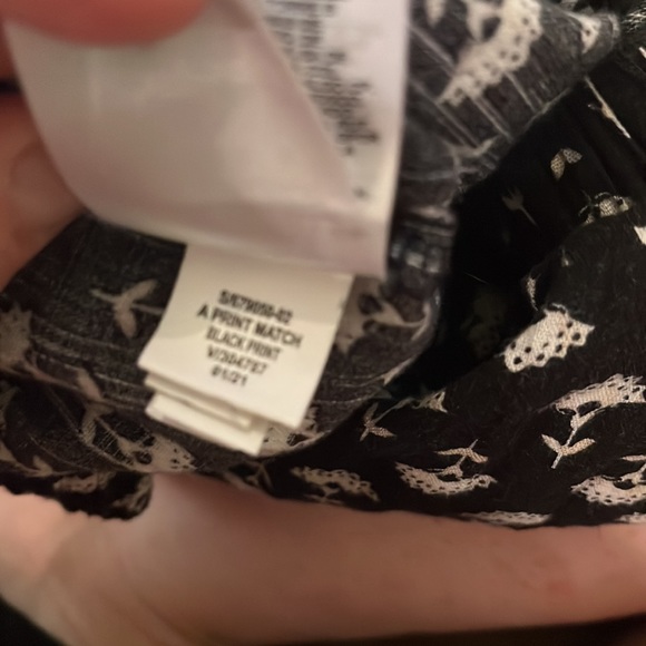 Old Navy Girls Shorts size XL 14-16 floral block print fabric. Like new - Picture 10 of 10